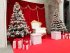 decor-papa-trone-sapin-cadeaux-stand