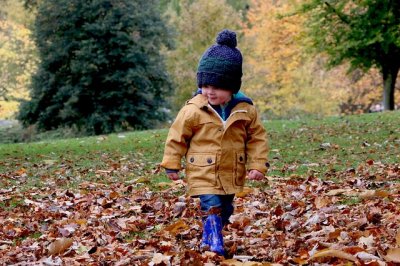 automne-enfant-structures-gonflables